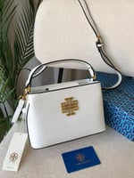 حقيبة يد نسائية