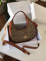 شنطة كوتش ميني نسائي