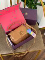 شنطة نسائية مميزة من توري بورش