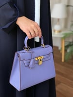 حقيبة يد نسائية