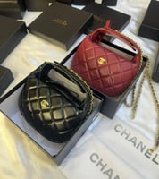 شنطة نسائية من شانيل