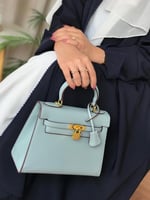 حقيبة يد نسائية