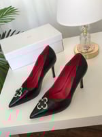 كعب نسائي انيق