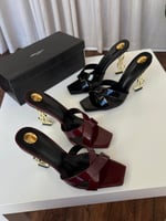 كعب سان لوران