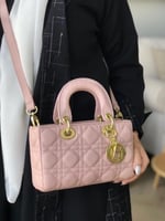 حقيبة نسائية