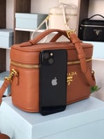 شنطة برادا صغيرة