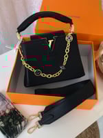 حقيبة نسائية مميزة