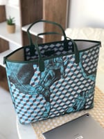 حقيبة توت باق