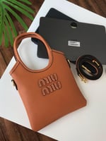 توت باق ميو ميو