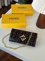 فيندي كروس بودي