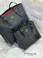 شنطة كوتش مولي حجمين