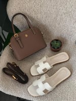 طقم نسائي مميز وأنيق