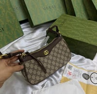 حقيبة كتف نسائية