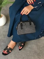 طقم نسائي مميز وأنيق