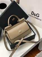 حقيبة نسائية دولتشي