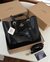 شنطة كوتش مولي