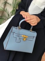 حقيبة يد نسائية