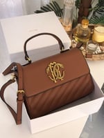 حقيبة يد نسائية