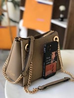 حقيبة نسائية