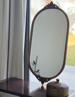 مرايا بشكل مميز