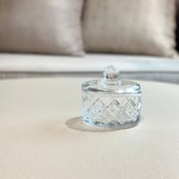 علبة زجاج مميزة