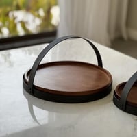 تقديمة معدن اسود بطبقة خشبية