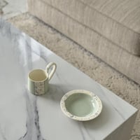 كوب سيراميك مع قاعدة