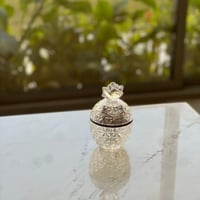 منظم ملاعق زجاج بلمسة خشبية