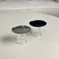 تقديمة معدن بقاعدة اكريلك