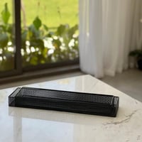 صينية تقديم معدن اسود