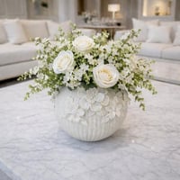 فازة سيراميك بشكل مميز