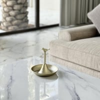 تقديمة معدن بشكل مميز