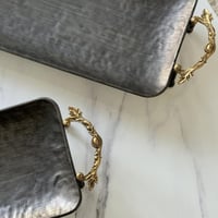 صينية تقديم معدن