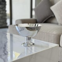 تقديمة معدن بقاعدة