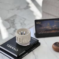 تقديمة بفتحات جانبية