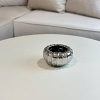 تقديمة سيراميك فضي