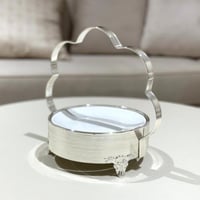 تقديمة معدن بشكل مميز