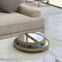 تقديمة معدن بسطح مرايا