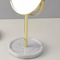 مراية بقاعدة رخامية