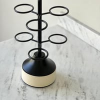 حامل فناجيل معدن