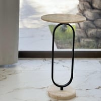 طاولة معدن بسطح ترافنتينو