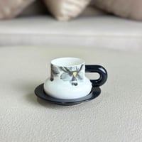 كوب سيراميك مع قاعدة