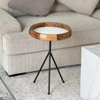 طاولة خشب بقاعدة معدن