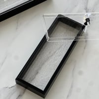 تقديمة خشب بغطاء اكريلك