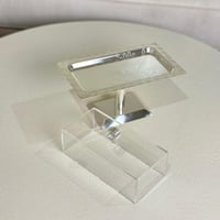 تقديمة معدن بغطاء اكريلك