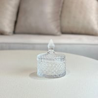 علبة زجاجية