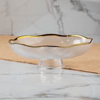 تقديمة بحواف ذهبيه