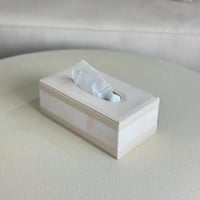 علبة مناديل فاخرة