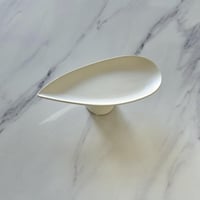 تقديمة سيراميك بقاعدة