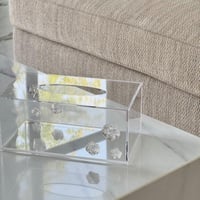 علبة مناديل اكريلك